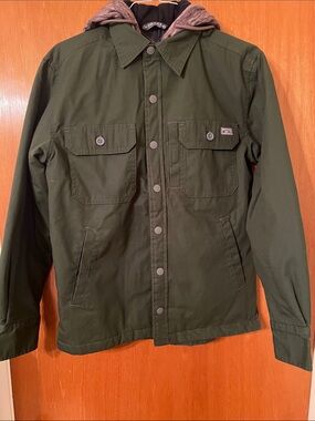 Drake’s Men’s Dark Olive Green Campfire Canvas Shacket MSRP: $89.99